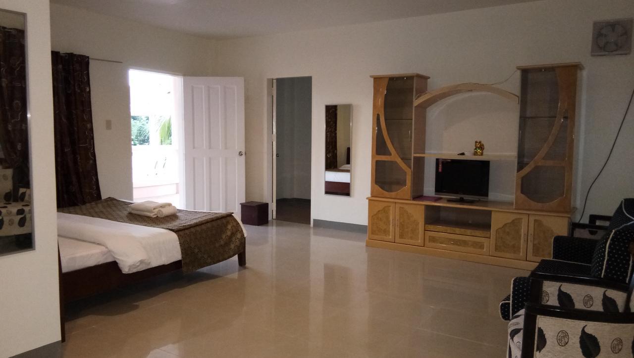 Conrada'S Place Hotel And Resort Panglao Esterno foto