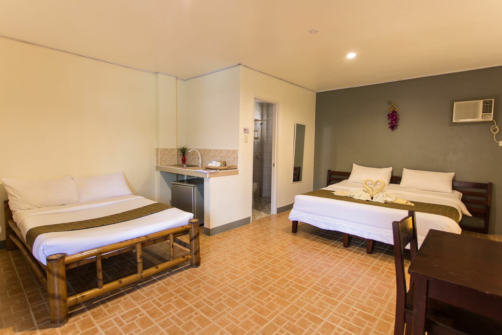 Conrada'S Place Hotel And Resort Panglao Esterno foto